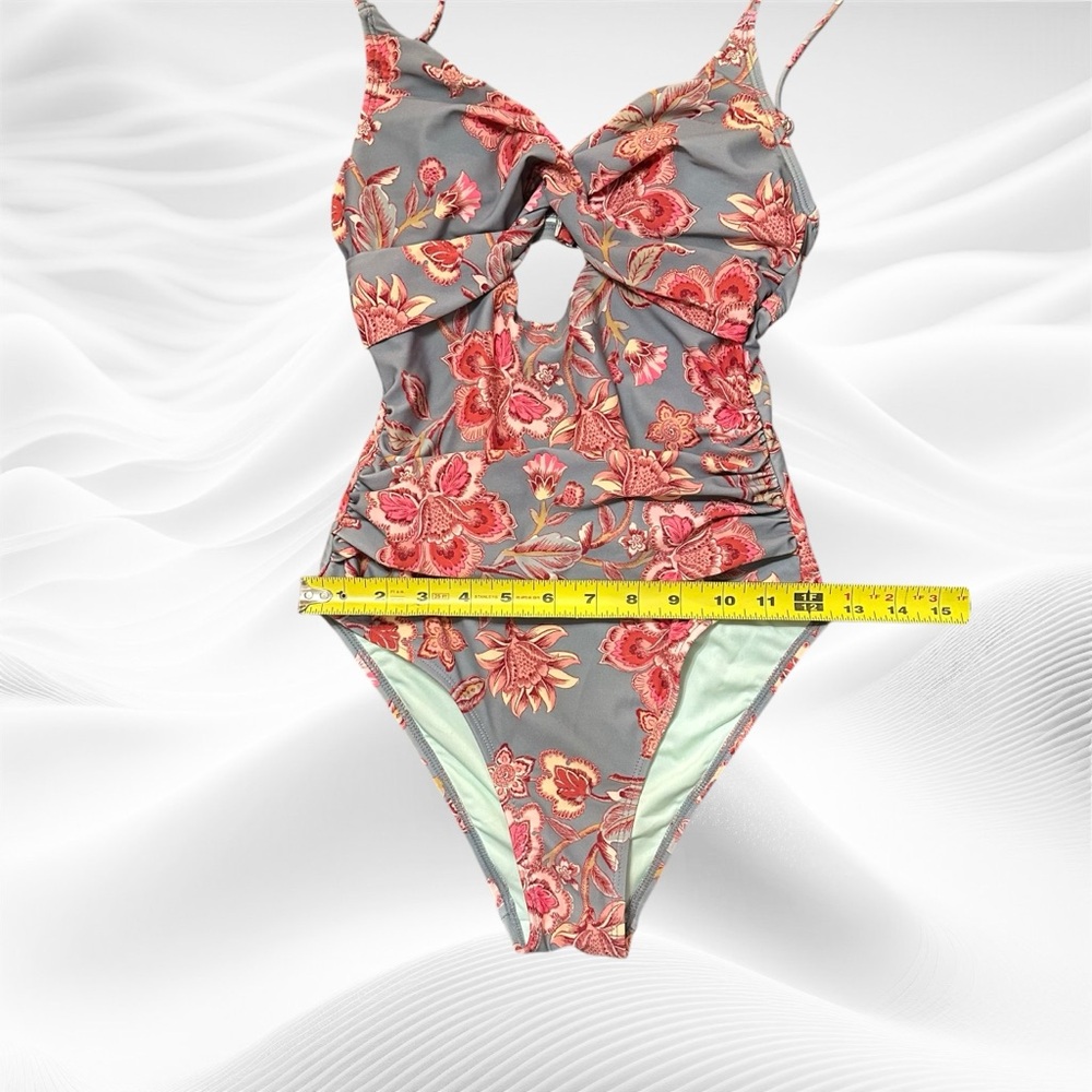 NWT Cupshe Blue Floral Twist One Piece Swimsuit Modest Tummy Control Bathing XS - Picture 8 of 12